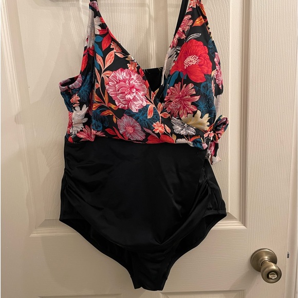 Time and Tru Other - Time & Tru One Piece Swimsuit Floral Pattern Padded Bra Adj Straps Size 1X